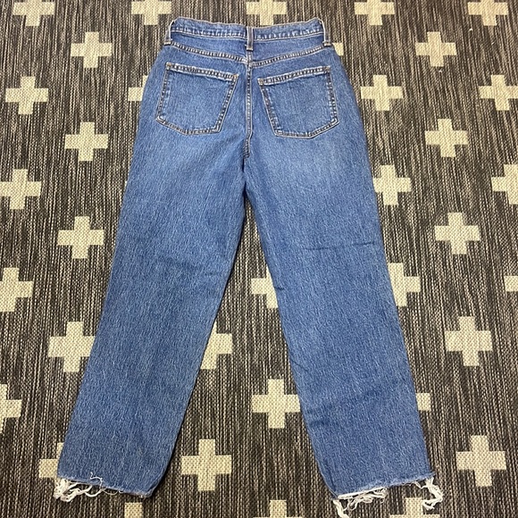 Universal Thread Size 2 Jeans Inseam 26” - Picture 3 of 3